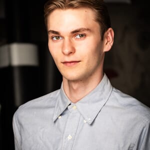 JR5 - 18.00-19.00- MANDAG - COMMERCIAL AVANSERT  16+